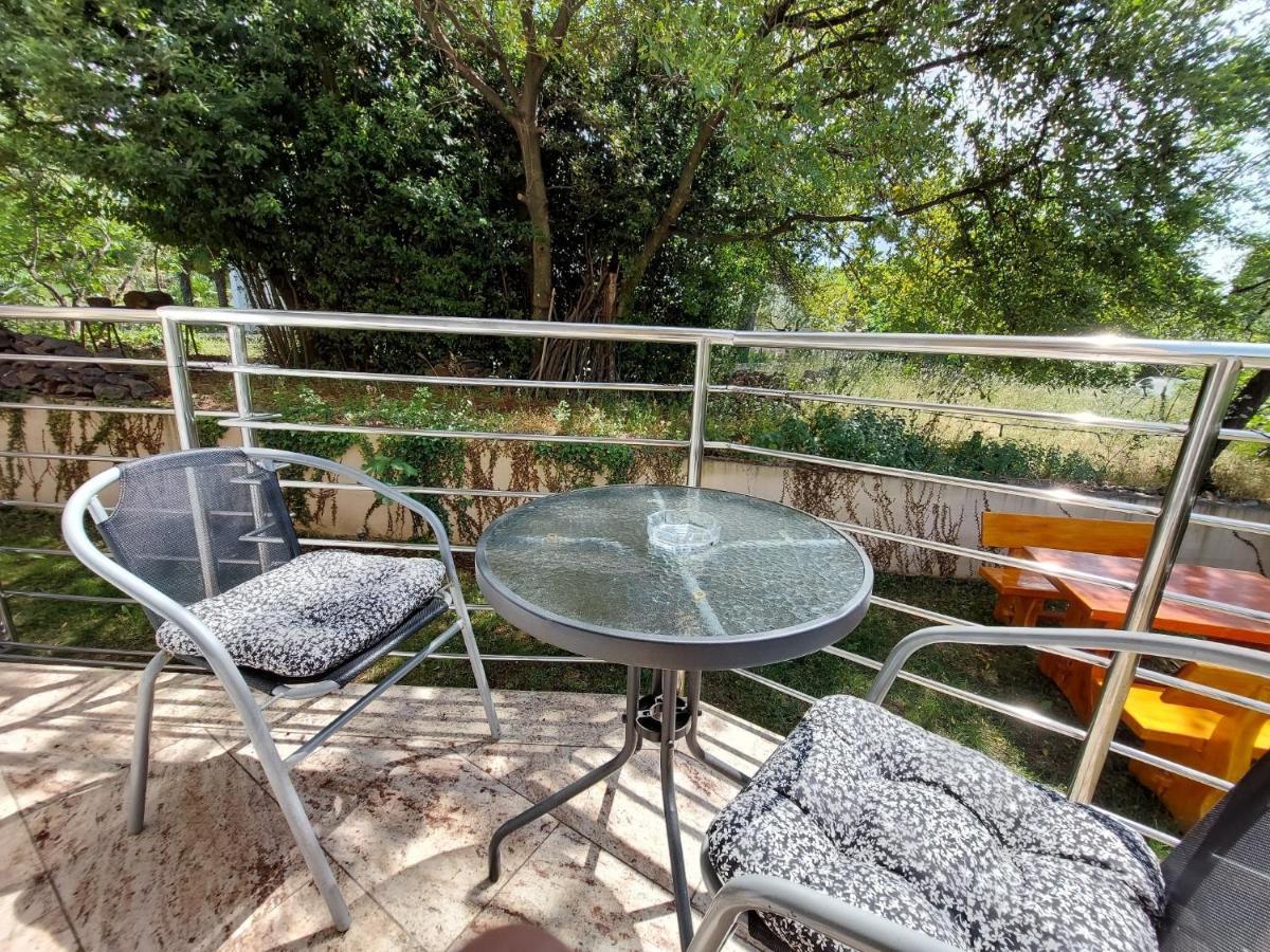 Apartment Davor Malinska Ngoại thất bức ảnh