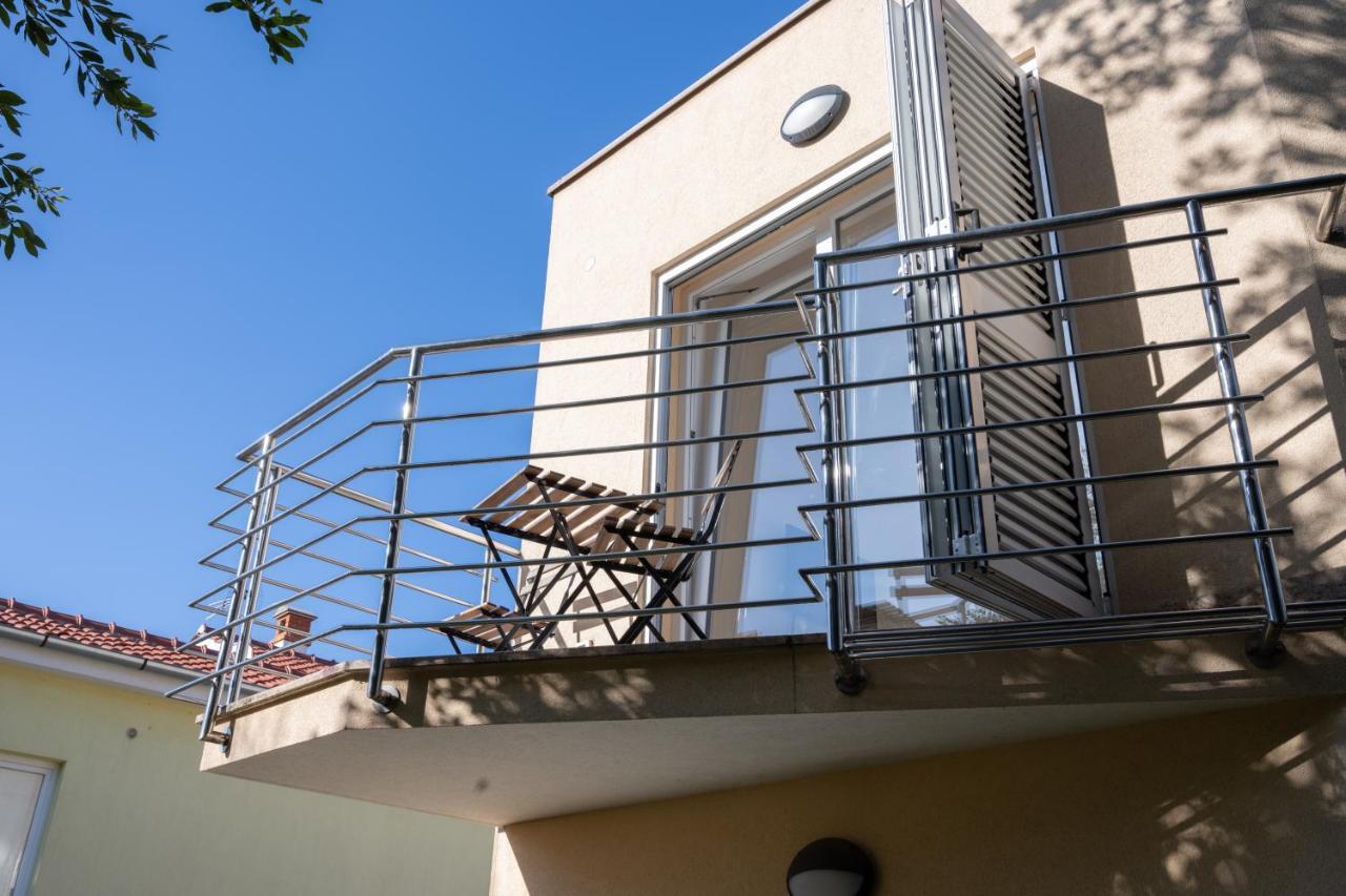 Apartment Davor Malinska Ngoại thất bức ảnh